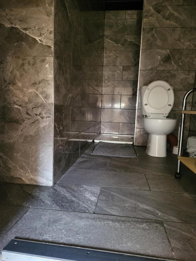 Hotel Cozzy 2 Roooms With 2 Beds Bradford  Esterno foto