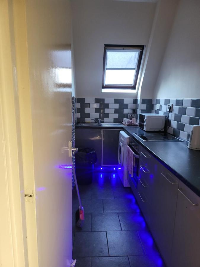 Hotel Cozzy 2 Roooms With 2 Beds Bradford  Esterno foto